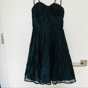 Little black dress with stunning emerald lace ✨